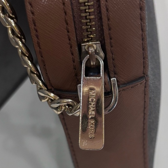 Michael Kors Brown Jet Set Large Printed Logo Crossbody Bag - Picture 4 of 16